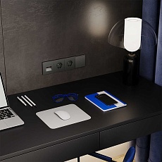 Розетка встраиваемая Voltum S70 с заземлением и защитными шторками, 16А, (титан) VLS040206 1