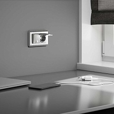 Розетка двойная влагозащищенная с заземлением с защитной крышкой и шторками Werkel серебряный W1172206 4690389178085 1