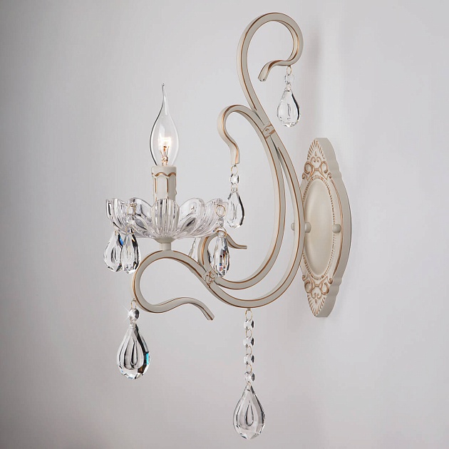 Бра Eurosvet 12205/1 белый Strotskis изображение 1 Бра Eurosvet 12205/1 белый Strotskis Фото № 1