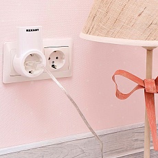 Радиоуправляемая розетка c пультом RX-001 (один пульт, одна розетка) 10А/30м REXANT 10-6020 1