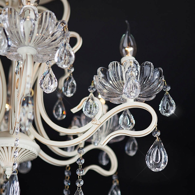 Подвесная люстра Eurosvet 12205/6 белый Strotskis изображение 3 Подвесная люстра Eurosvet 12205/6 белый Strotskis Фото № 3