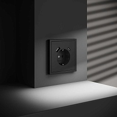 Розетка встраиваемая Voltum S70 с заземлением и защитными шторками, 16А, с USB, A+С, (черный матовый VLS040508 2