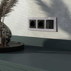 Рамка Werkel Favorit на 3 поста серый W0031115 4690389159824 3