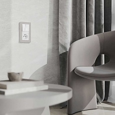 Розетка с заземлением и шторками Werkel белый W1171101 4690389155123 1